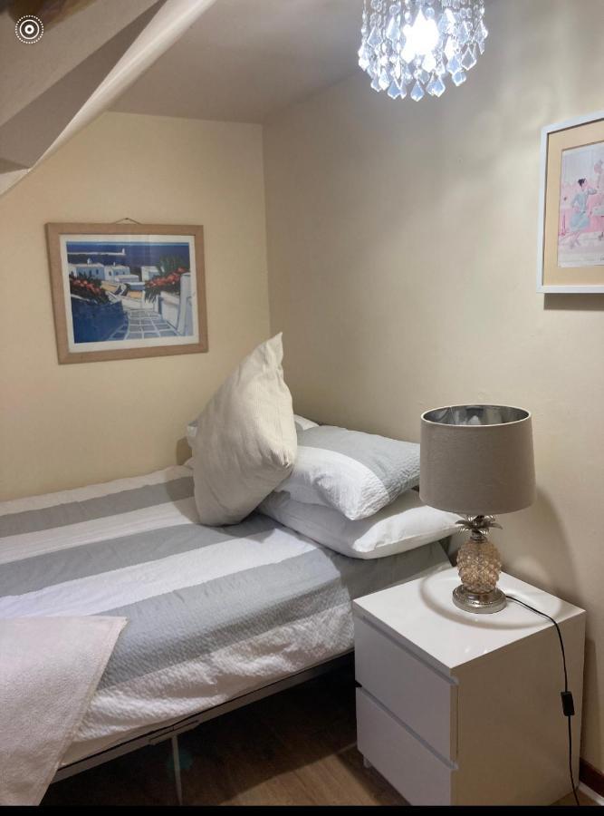 2 Bedroom Apartment In Saltcoats Town Beside The Seaside ภายนอก รูปภาพ